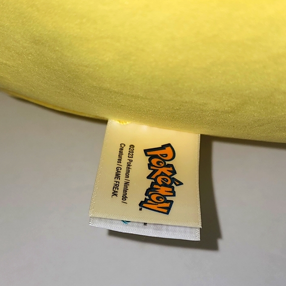 Pikachu 🟡 20" Pokémon Original Squishmallow ☆》NWT《☆ - Picture 6 of 7